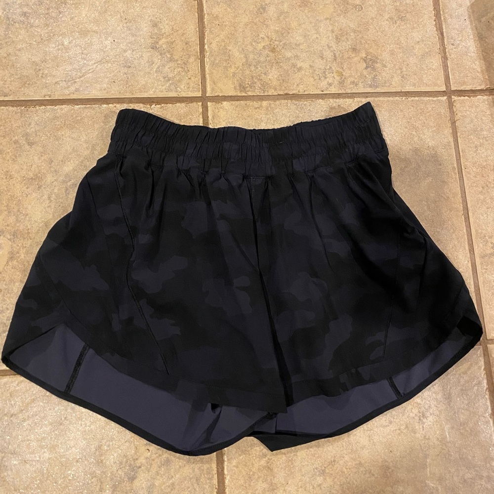 Lululemon black camo shorts